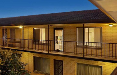 A very well-presented solid brick two-bedroom upstairs apartment.