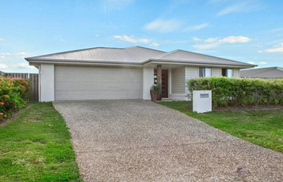 Genesis Estate - Beautiful & Spacious Family Home in an Ideal Location.
PLEASE REGISTER FOR ALL INSPECTIONS AT : rentals.southport@multidynamic.com.au