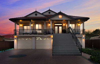 Luxurious Grand Home, Sure To Meet Grand Expectations!
