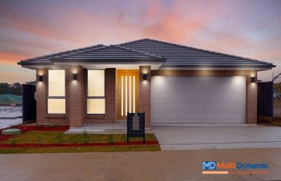 Elegant Living Brand New House in Bingara Gorge