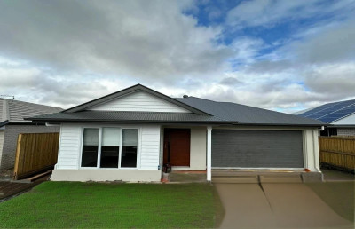 Brand New 4 Bedroom Family Home for Rent in Prime Location. Please register for all inspections at : rentals.southport@multidynamic.com.au