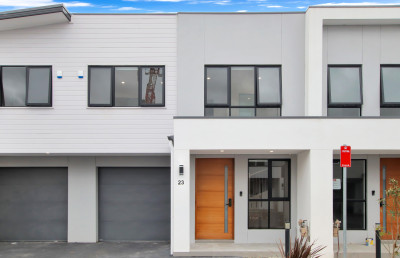 Stunning Modern Townhouse in Prime Location