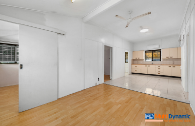 34 Raleigh Road, Virginia - Spacious Front Flat (Unit A)