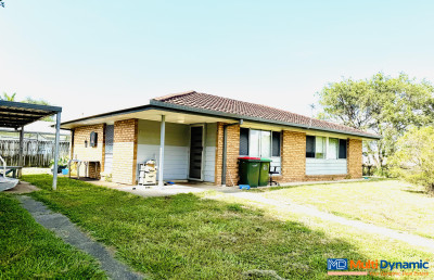 Your Perfect Rothwell Retreat - Spacious, Solid & Ready to Call Home