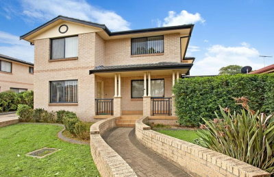 Spacious & Modern 4-Bedroom Townhouse in a Quiet & Convenient Location
