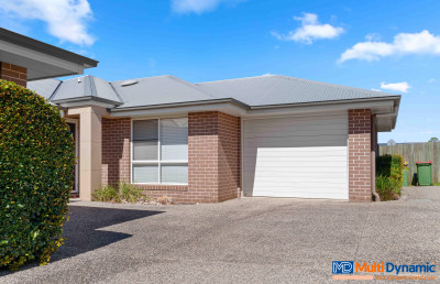 Beautifully Appointed Unit in Prime Kearneys Spring Location!