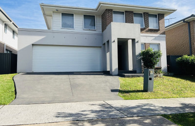 Modern 4-Bedroom Family Home in Prime Edmondson Park Location