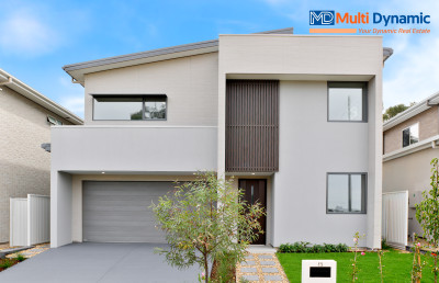 Luxury Meets Comfort - A Masterpiece of Modern Living- Gledswood Hills 
