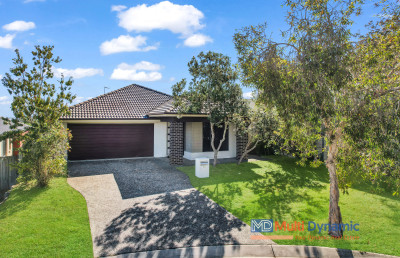 Modern, Low-Maintenance Living in the Heart of Springfield Lakes!