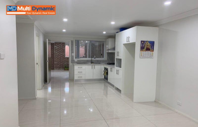 Granny Flat Close to School and shopping Centre 
