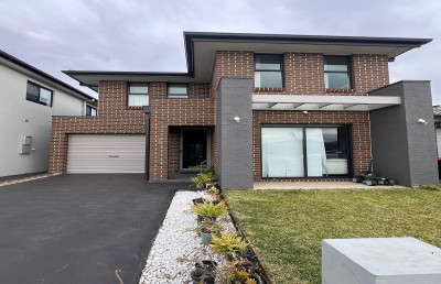 Modern Double Storey Family Home for Lease