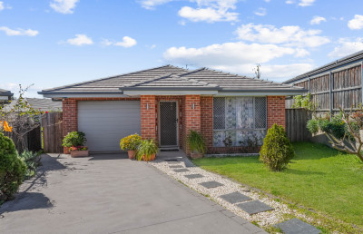 Comfort, Space & Convenience - Family Home in Minto