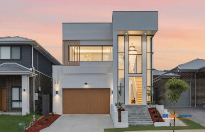 Grand Designer Living in the Heart of Cobbitty 