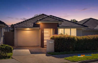 East-Facing Family Home Opposite Nature Reserve 