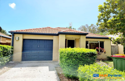 Single-Level Villa with Private Yard & Entertainer's Patio in the Heart of Labrador