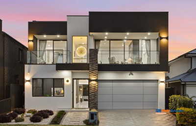 Grand Modern Luxury Residence with Resort Pool and Flawless Indoor-Outdoor Flow