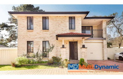 Modern 3-Bedroom Townhouse for Rent, Just Minutes from All Amenities in Minto!