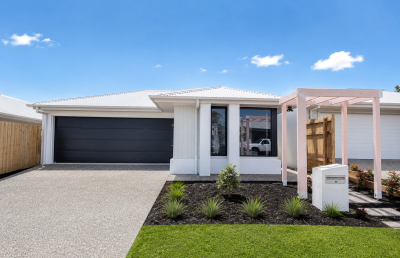 Brand New Family Home with Solar & Parkland Outlook
