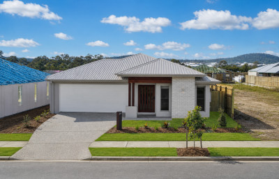 BRAND NEW LUXURY LIVING IN THE HEART OF YARRABILBA