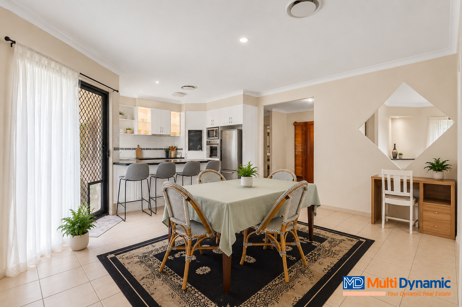 5 Brittany Drive, photo 3