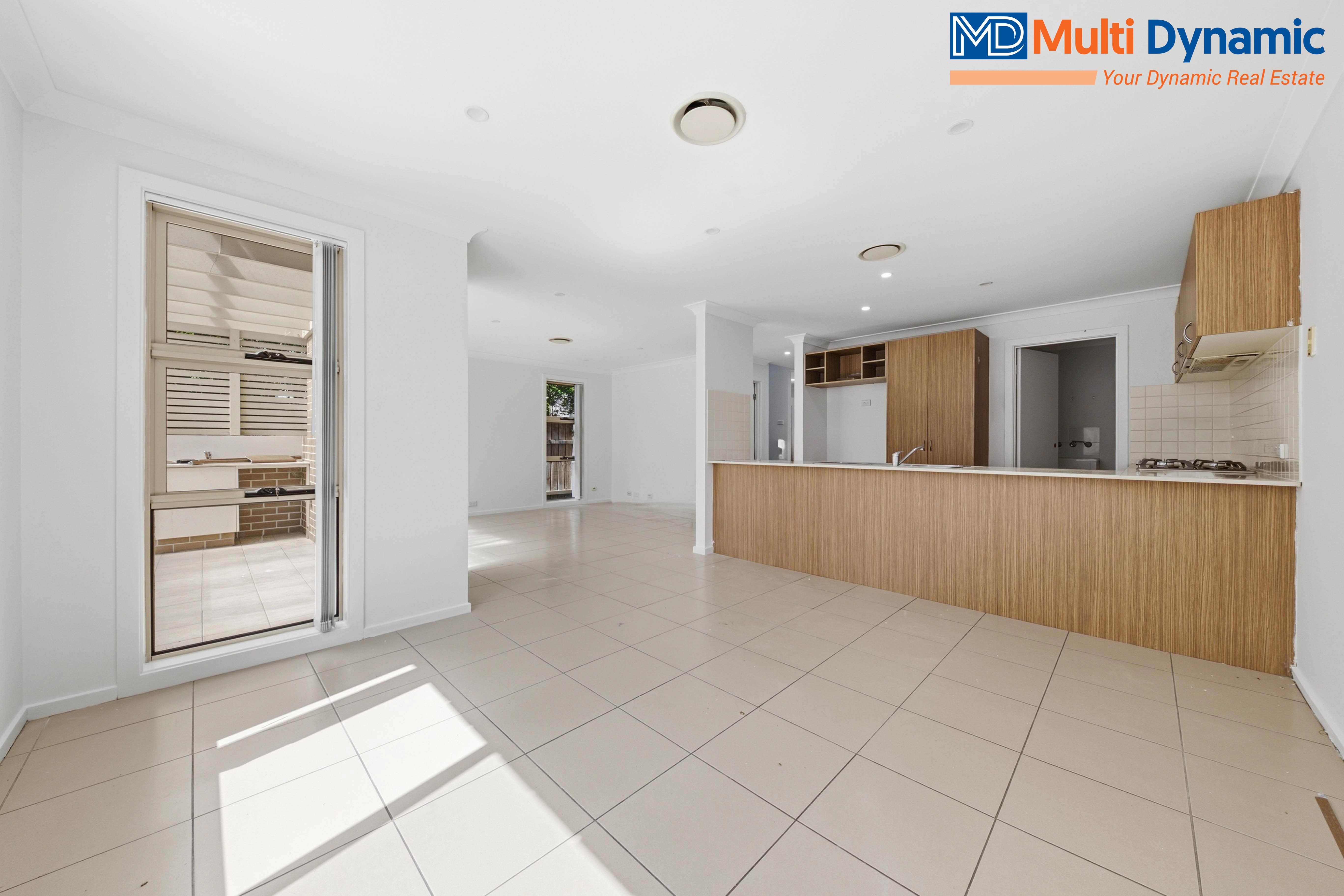 13 Ingleburn Gardens Drive, photo 2